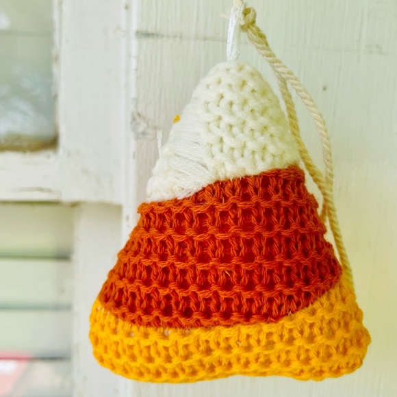 Plush Candy Corn Garland - Picture 4 of 12